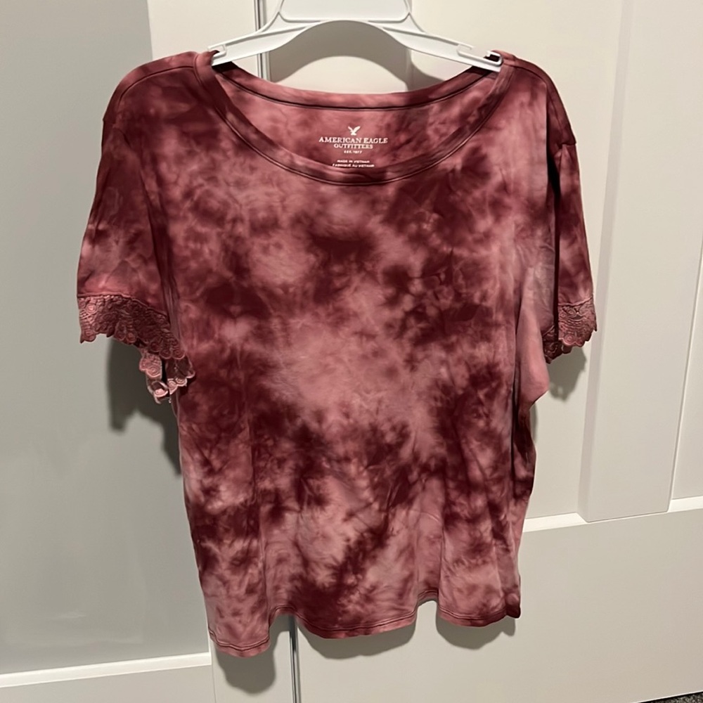 American Eagle Womens Large Soft Short Sleeve Shirt With Lace on Arms